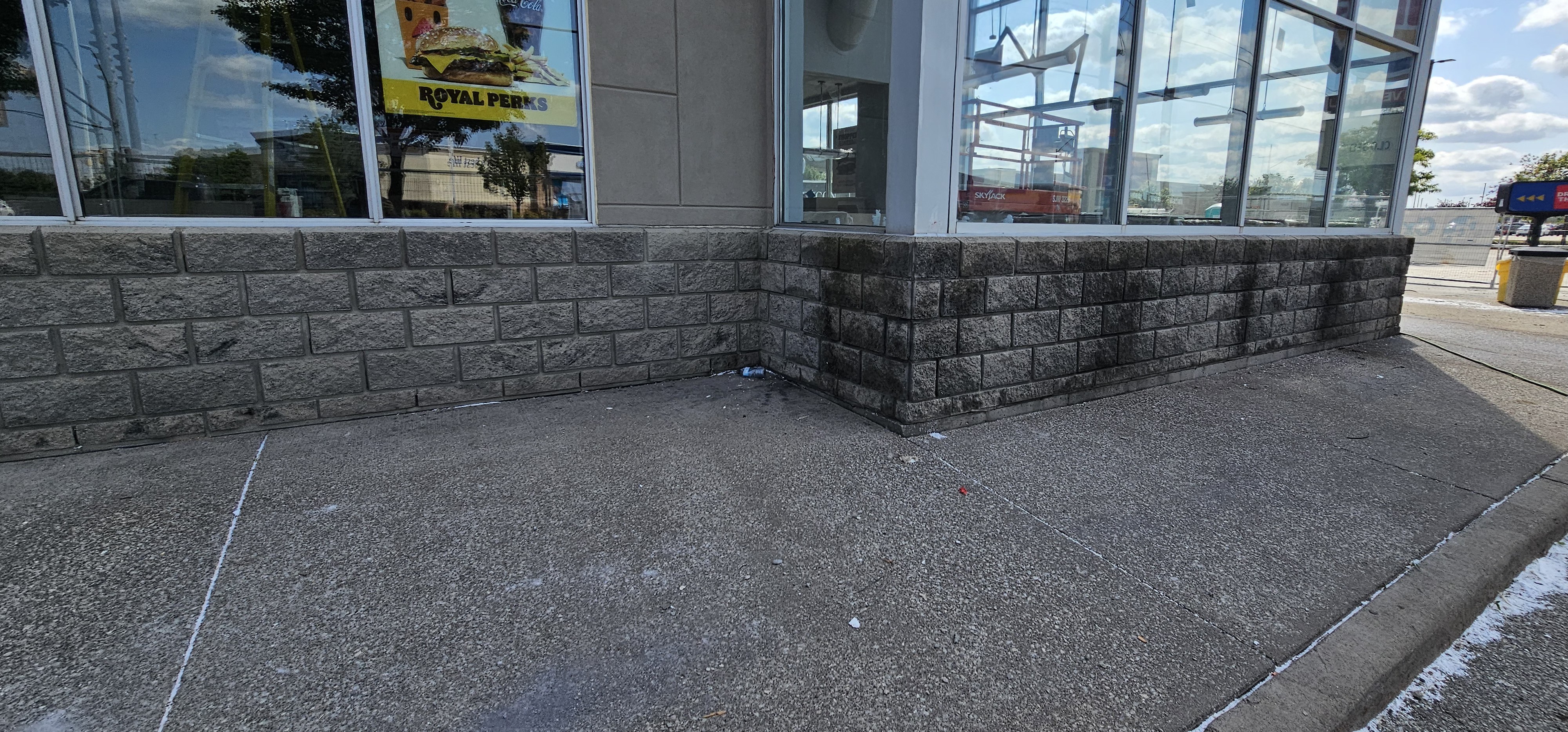 Burger King Exterior — Before